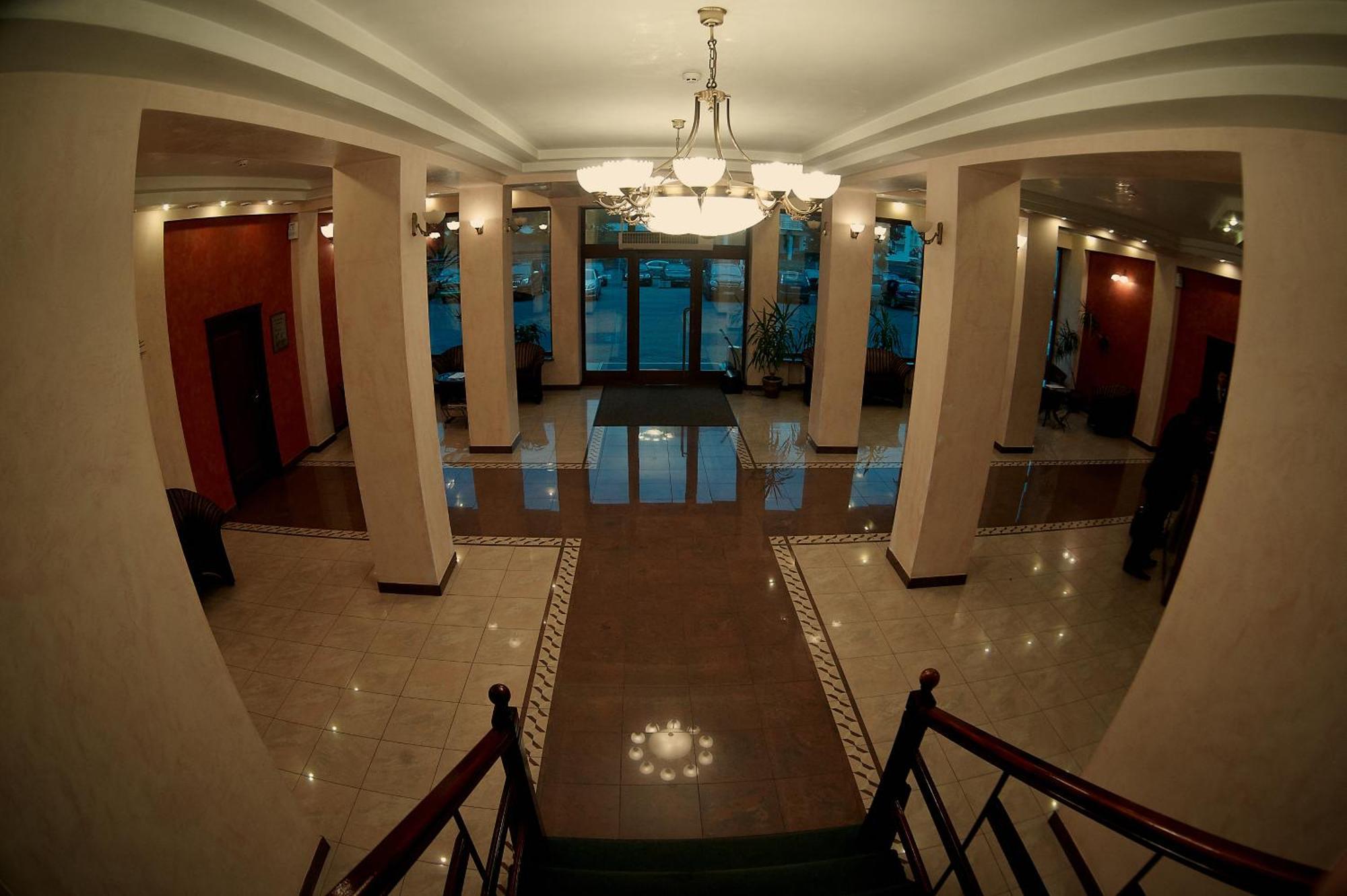 Hotel Complex Ukraine Lutsk Exterior photo